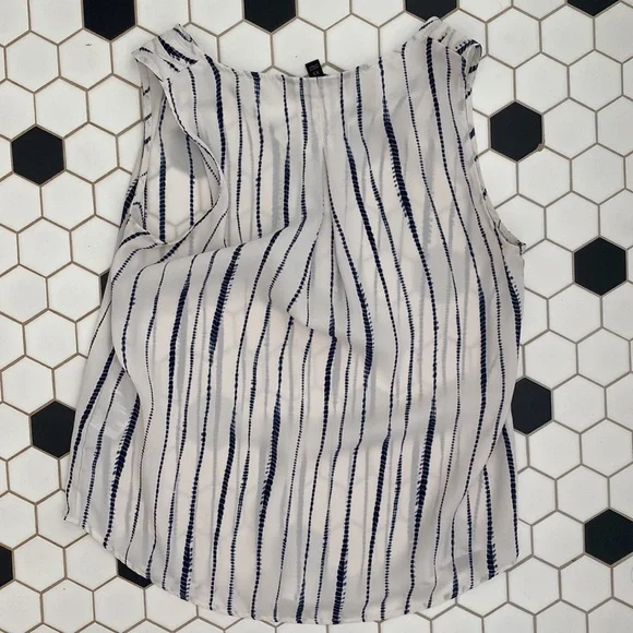 BANANA REPUBLIC | TANK - Picture 3 of 3